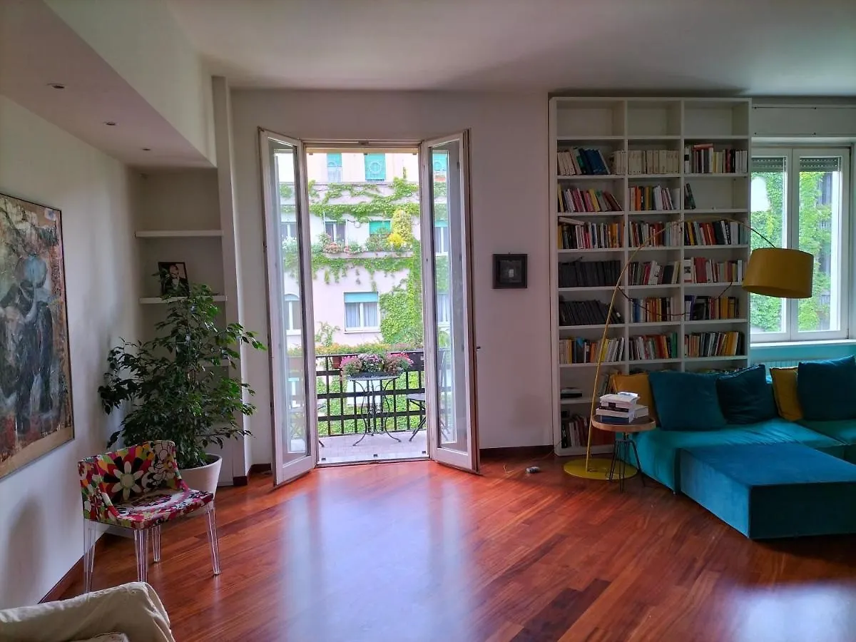 Stanza N. 3 In Appartamento Incantevole Zona Solari Milaan