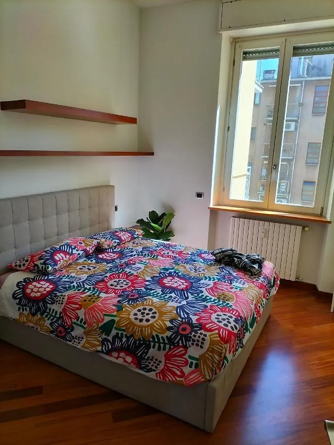 Gasthuis Stanza N. 3 In Appartamento Incantevole Zona Solari Milaan